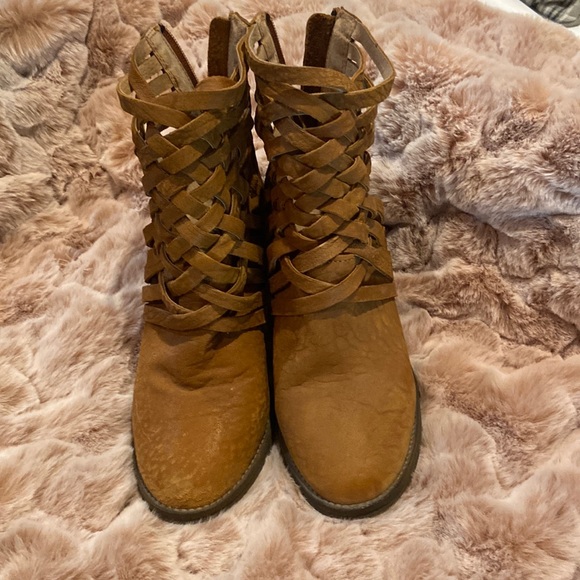 8 Bootie Free People Tan Leather Woven Distressed Heeled Zip Women Carerra Boot - Picture 1 of 8